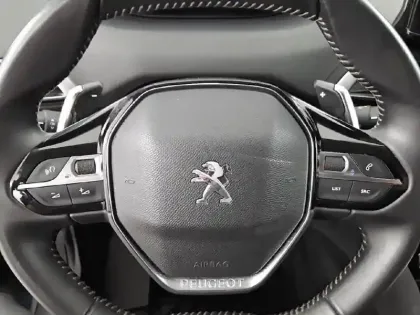 Photo 8 Peugeot 5008  PureTech 130ch S&S EAT8