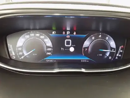 Photo 9 Peugeot 5008  PureTech 130ch S&S EAT8