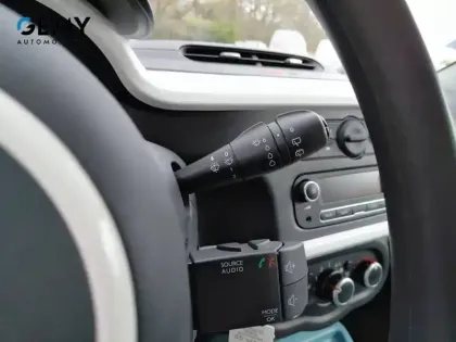 Photo 24 Renault Twingo  III 0.9 TCe 90 Energy