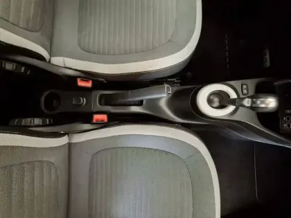 Photo 25 Renault Twingo  III E-Tech