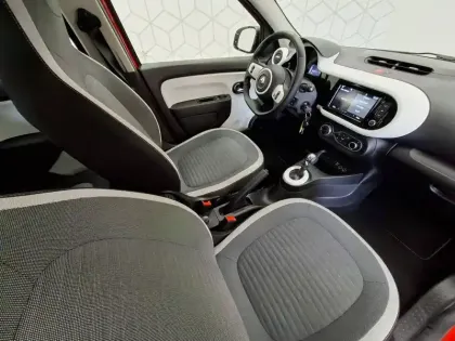 Photo 26 Renault Twingo  III E-Tech