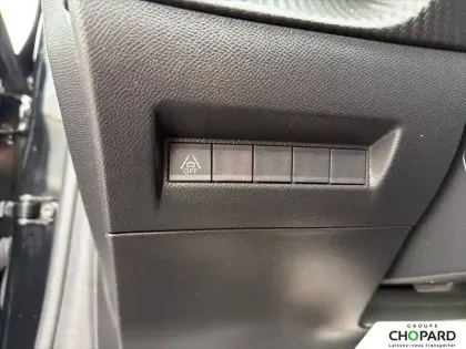 Photo 12 Peugeot 208  PureTech 100 S&S EAT8