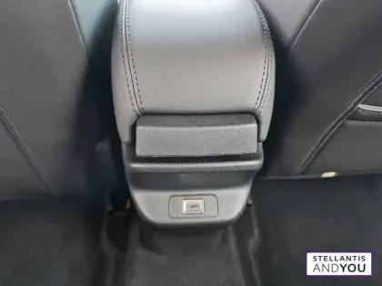 Photo 14 Jeep Avenger  1.2 Turbo T3 145 ch BVR6 4xe