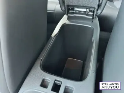 Photo 26 Jeep Avenger  1.2 Turbo T3 145 ch BVR6 4xe