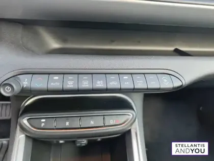 Photo 21 Jeep Avenger  1.2 Turbo T3 145 ch BVR6 4xe