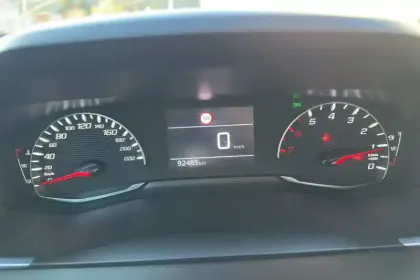 Photo 14 Peugeot 208  PureTech 100 S&S BVM6