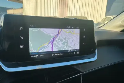 Photo 13 Peugeot 208  PureTech 100 S&S BVM6