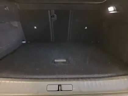 Photo 7 Peugeot 3008  Hybrid 136 e-DCS6