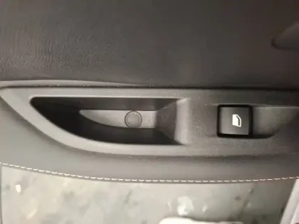 Photo 26 Peugeot 208 Gén. II Ph2 Allure 5