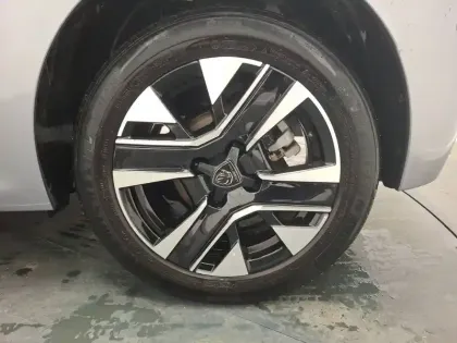 Photo 11 Peugeot 208 Gén. II Ph2 Allure 5