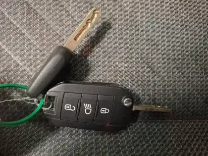 Photo 20 Peugeot 208 Gén. II Ph2 Allure 5