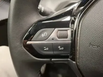 Photo 22 Peugeot 208 Gén. II Ph2 Allure 5