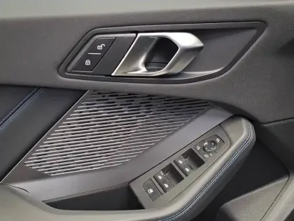 Photo 11 BMW Serie 1 120 170 ch DKG7