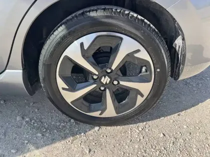 Photo 11 Suzuki Swift  1.2 Dualjet Hybrid Auto