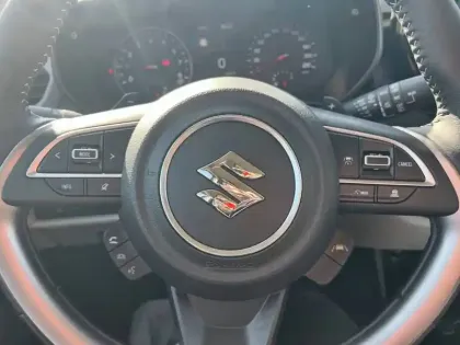 Photo 15 Suzuki Swift  1.2 Dualjet Hybrid Auto