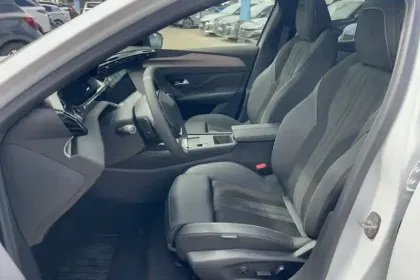 Photo 10 Peugeot 408  Electrique 58 kWh 210 ch