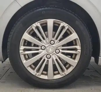 Photo 17 Peugeot 208  PureTech 110ch S&S EAT6