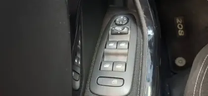 Photo 35 Peugeot 208  PureTech 110ch S&S EAT6