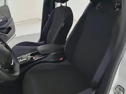 Photo 10 Peugeot 208  Electrique 50 kWh 136ch