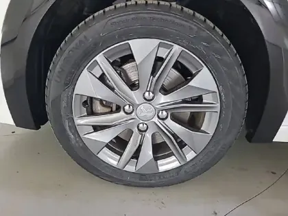 Photo 12 Peugeot 208  Electrique 50 kWh 136ch