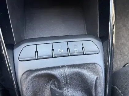 Photo 28 Kia Rio  1.0L T-GDi 100 ch ISG