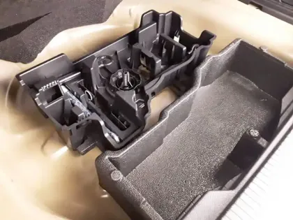 Photo 20 Peugeot 2008  Hybrid 136 e-DCS6