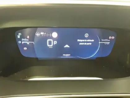 Photo 53 Peugeot 2008  Hybrid 136 e-DCS6