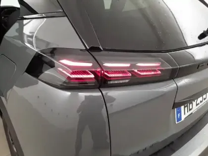 Photo 16 Peugeot 2008  Hybrid 136 e-DCS6