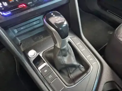 Photo 13 Volkswagen Tiguan  1.5 TSI 150ch DSG7