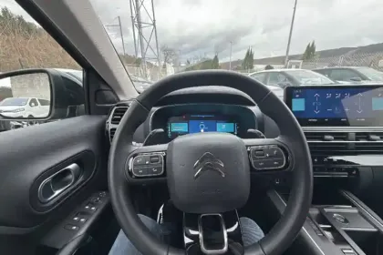 Photo 13 Citroën C5 aircross  Hybride Rechargeable 225 e-EAT8