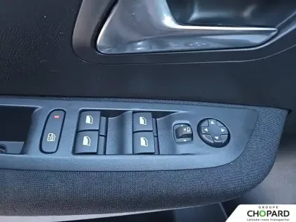 Photo 23 Peugeot 208  PureTech 75 S&S BVM5