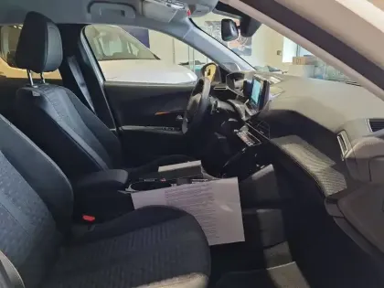 Photo 53 Peugeot 2008  BlueHDi 130 S&S EAT8