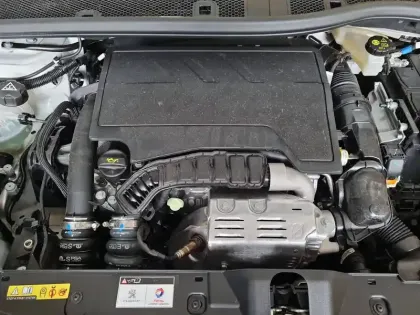 Photo 55 Peugeot 2008  BlueHDi 130 S&S EAT8