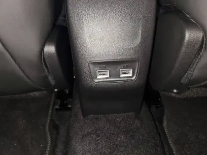 Photo 15 Peugeot 2008 Gén. II Ph1 NG Roadtrip 5