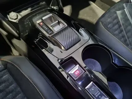 Photo 62 Peugeot 2008  BlueHDi 130 S&S EAT8