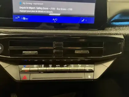 Photo 17 Renault Clio  E-Tech full hybrid 160 ch