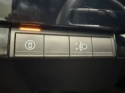 Photo 11 Renault Clio  E-Tech full hybrid 160 ch