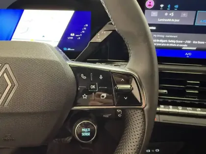 Photo 13 Renault Clio  E-Tech full hybrid 160 ch