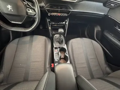 Photo 127 Peugeot 208  PureTech 100 S&S BVM6