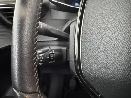 Photo 119 Peugeot 208  PureTech 100 S&S BVM6