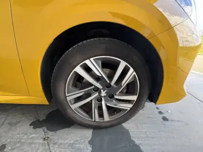 Photo 92 Peugeot 208 Gén. II Ph1 NG Allure Pack 5