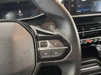 Photo 25 Peugeot 208  PureTech 100 S&S BVM6