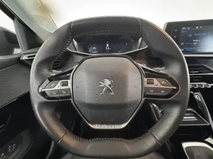 Photo 21 Peugeot 208  PureTech 100 S&S BVM6