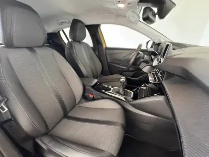 Photo 108 Peugeot 208  PureTech 100 S&S BVM6