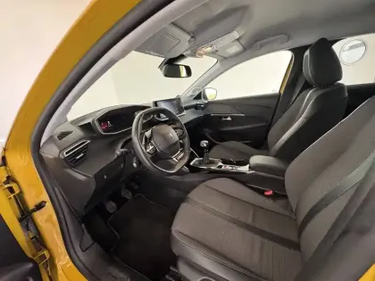 Photo 103 Peugeot 208  PureTech 100 S&S BVM6