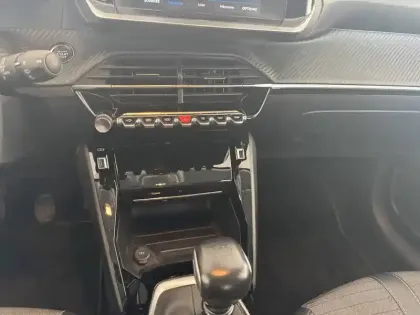 Photo 33 Peugeot 208  PureTech 100 S&S BVM6