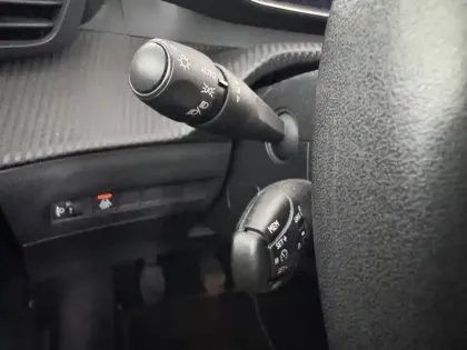 Photo 71 Peugeot 208 Gén. II Ph1 NG Allure Pack 5