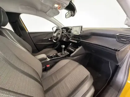 Photo 107 Peugeot 208  PureTech 100 S&S BVM6