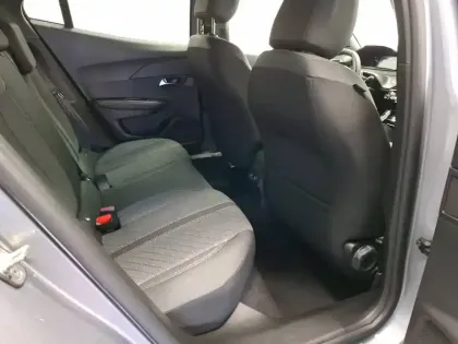 Photo 30 Peugeot 2008  Hybrid 136 e-DCS6