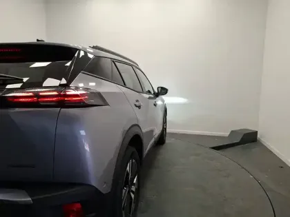 Photo 31 Peugeot 2008  Hybrid 136 e-DCS6